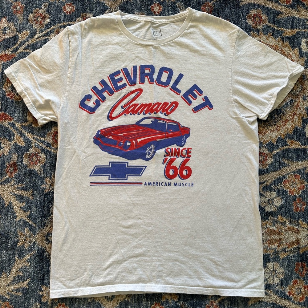 GM Chevrolet Camaro women’s white short sleeve graphic t-shirt size medium